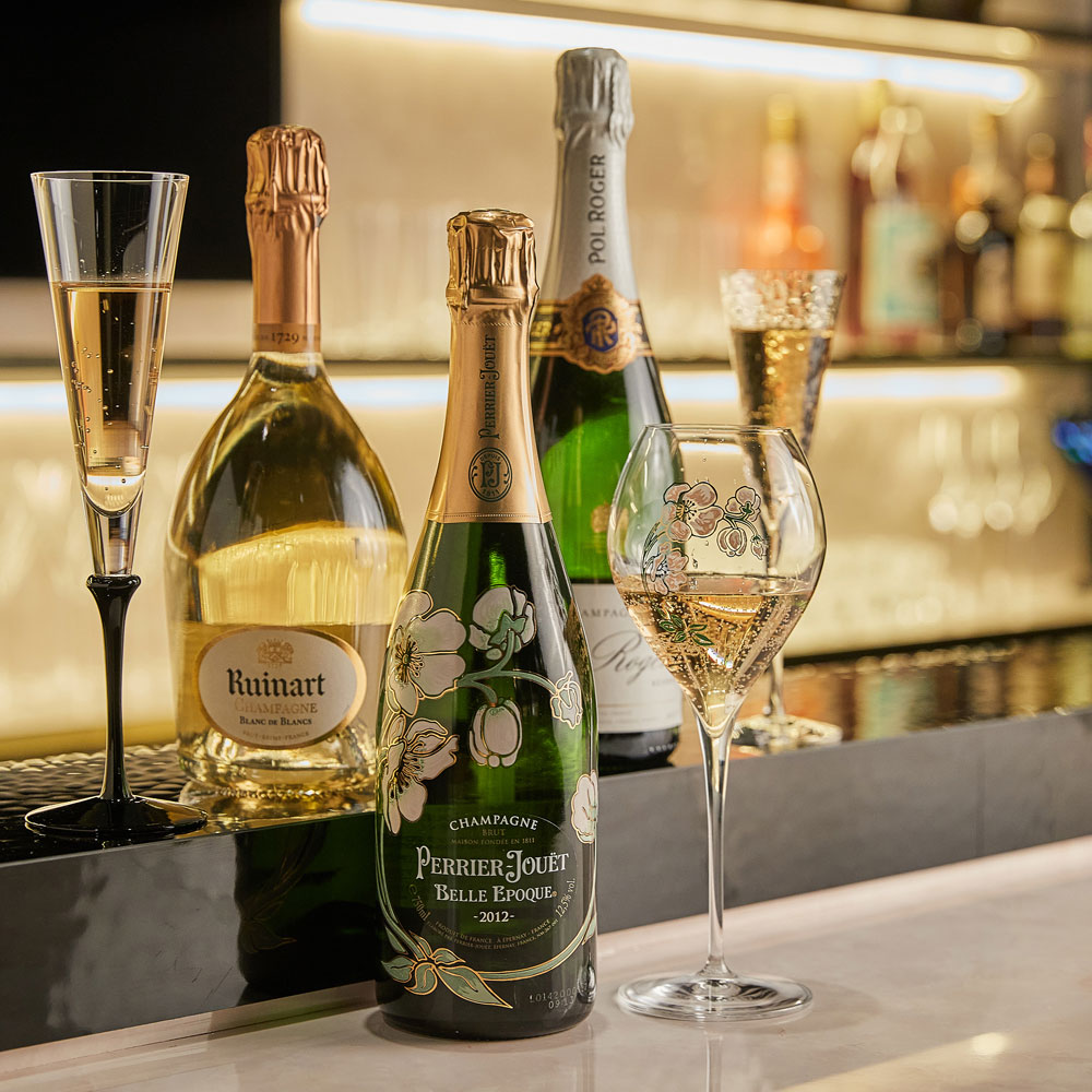 シャンパーニュリストは定期的に変更しており、シャンパン通の方から種々多様にシャンパンを楽しみたい方まで幅広いお客様に楽しんでいただきたいという