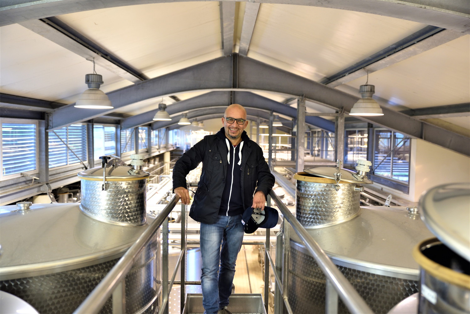 一次発酵を施したベースワインは氷温貯蔵して、年間の生産計画の沿って二次発酵を行なう