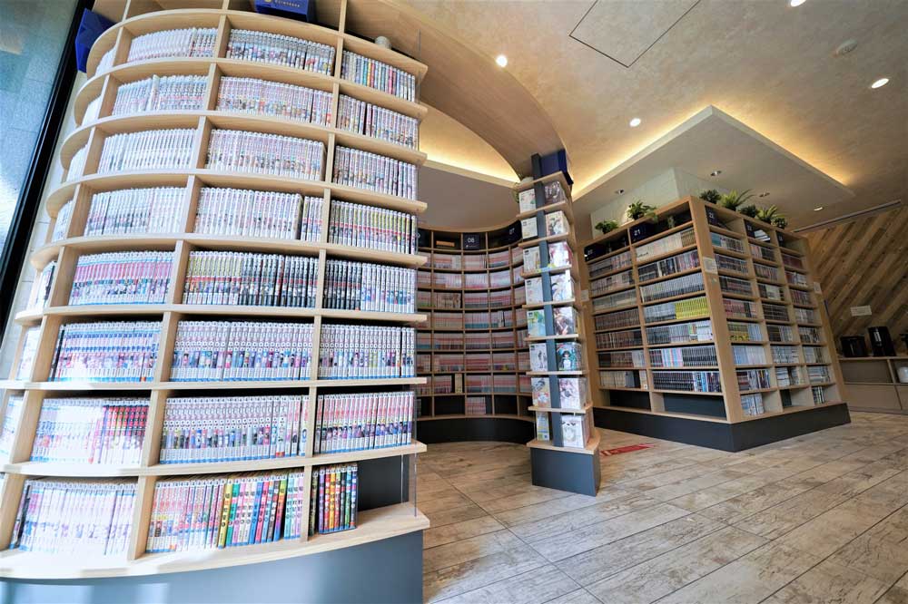 蔵書 8,000冊の MANGA Library