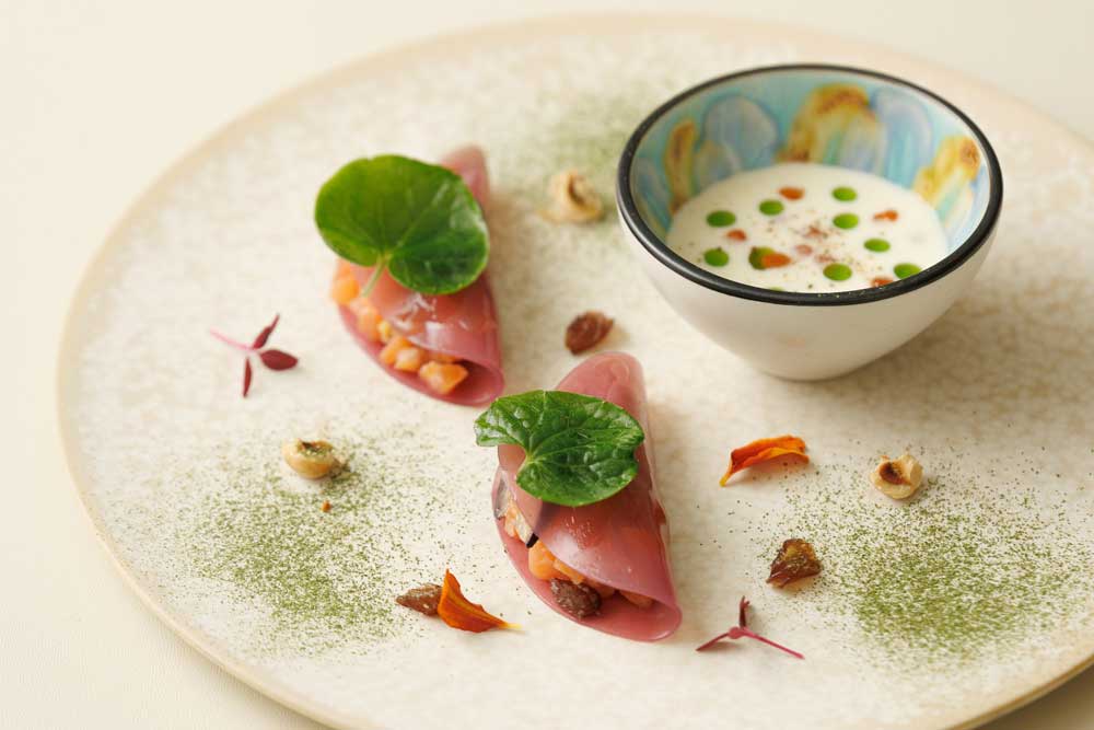 オランジュリー光庵:信州サーモン 燻製イクラと松本一本ネギのヴィシソワーズ