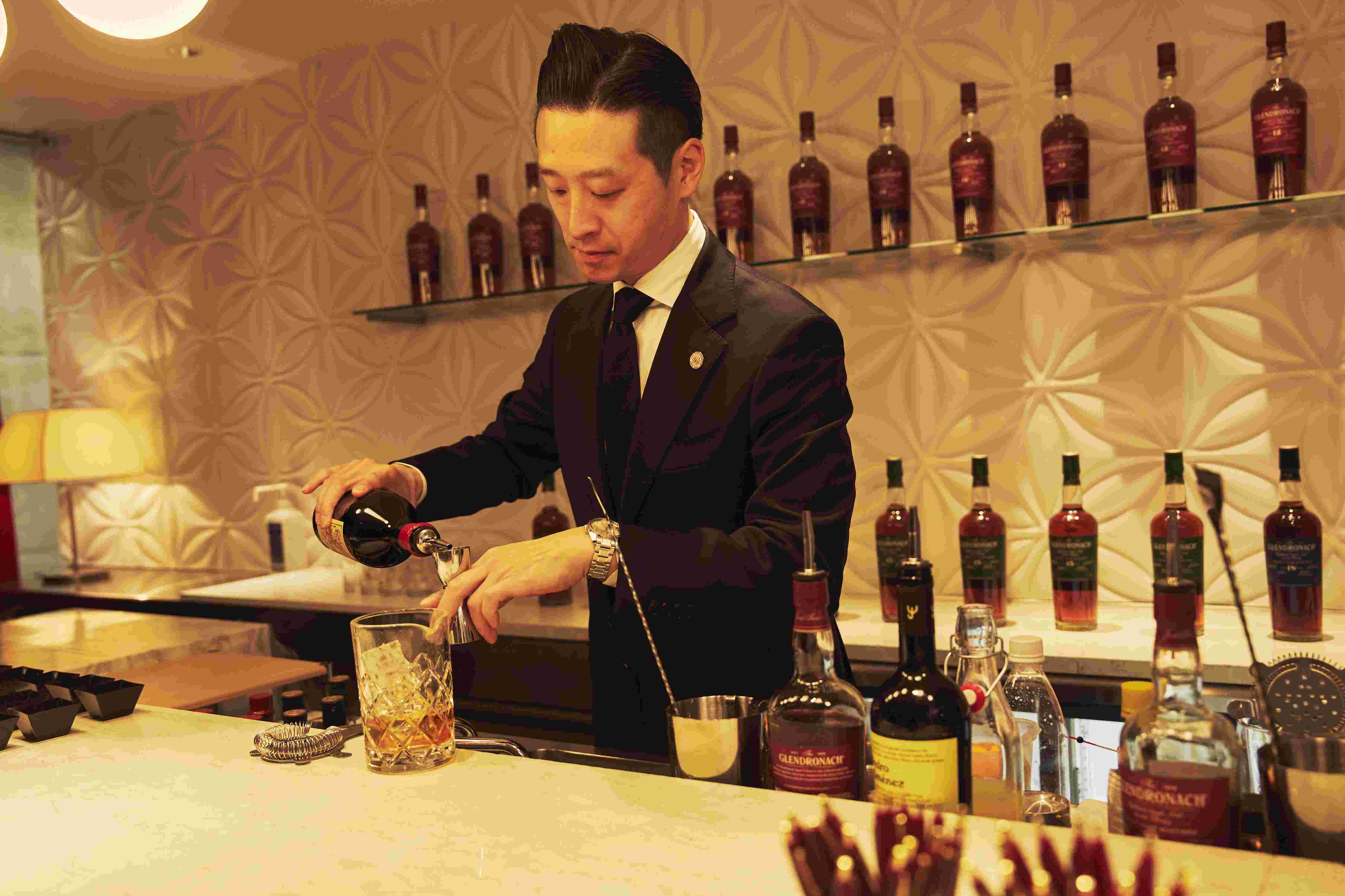 写真:カウンターバーの様子